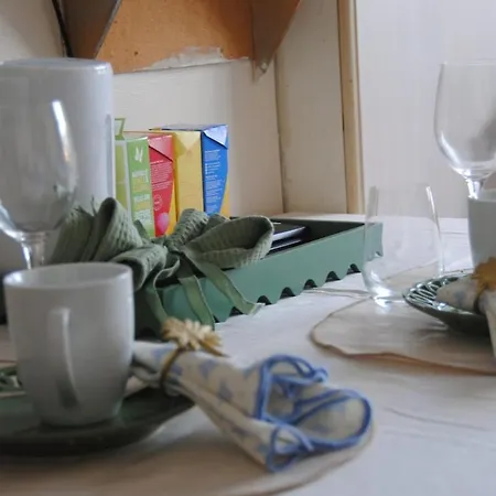 Cosy Flat Located On Town * Dublin