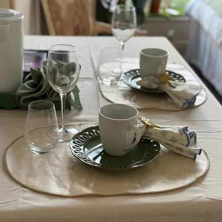 Cosy Flat Located On Town * Dublin