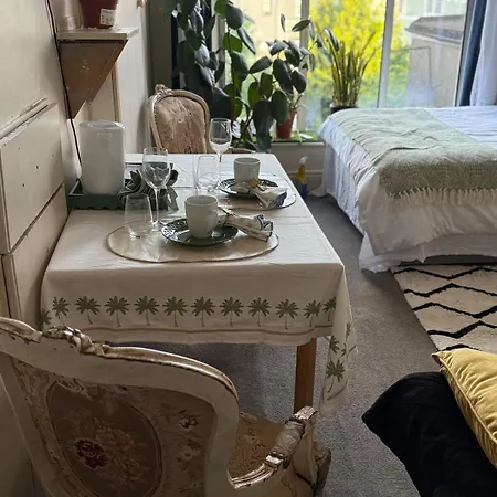 Cosy Flat Located On Town Apartment *
