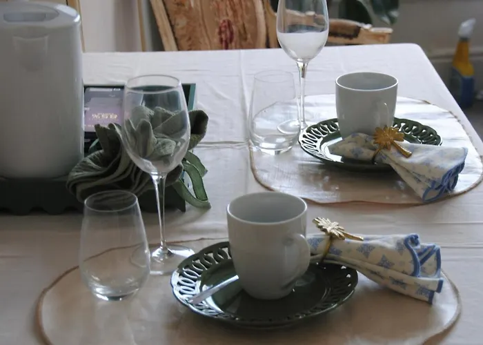 Cosy Flat Located On Town