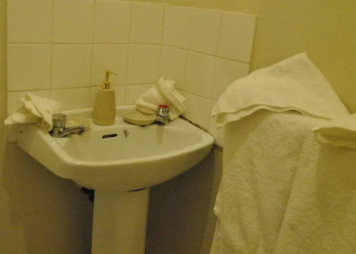 Cosy Flat Located On Town *