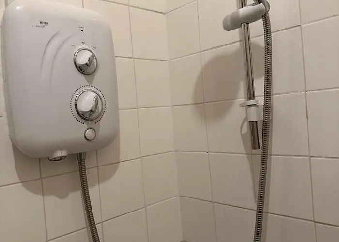 Cosy Flat Located On Town