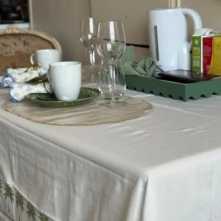 Cosy Flat Located On Town