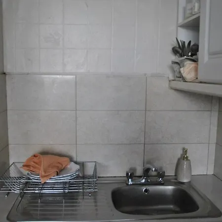 Cosy Flat Located On Town * Dublin