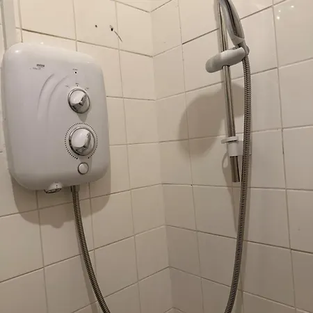 Cosy Flat Located On Town